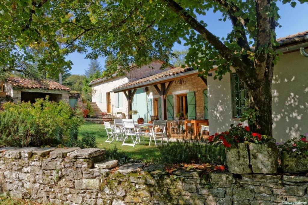 Bed and Breakfast Alabrena Feneyrols Zewnętrze zdjęcie