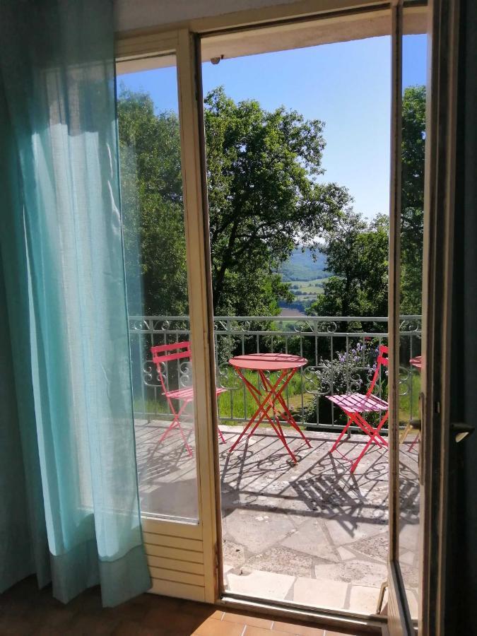 Bed and Breakfast Alabrena Feneyrols Zewnętrze zdjęcie