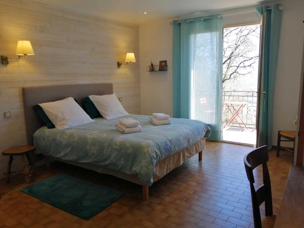 Bed and Breakfast Alabrena Feneyrols Zewnętrze zdjęcie