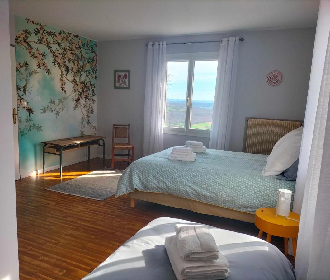 Bed and Breakfast Alabrena Feneyrols Zewnętrze zdjęcie